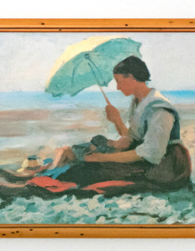 gemaltes Bild: Frau mit Sonnenschirm sitzt am Strand